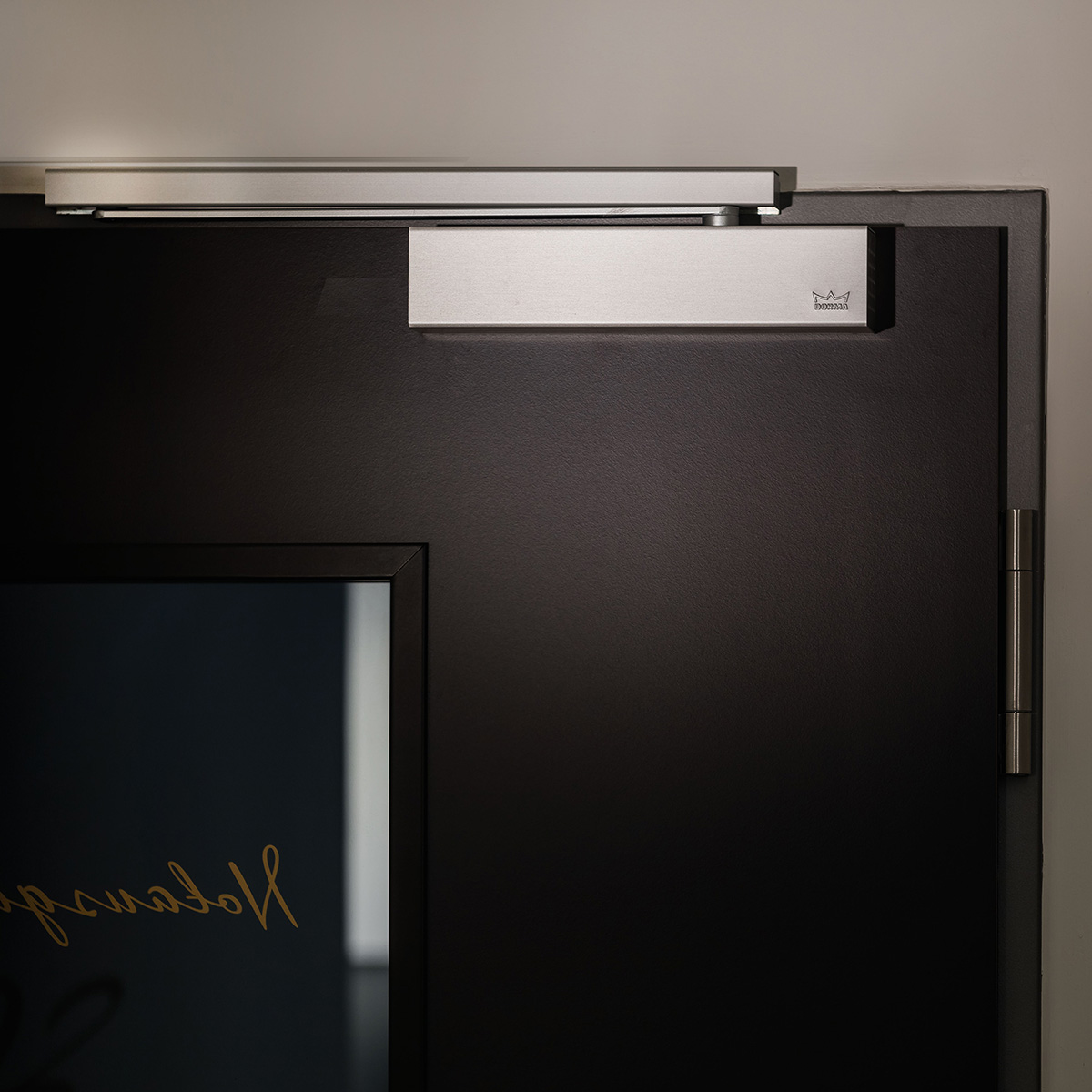 Доводчик dormakaba TS93